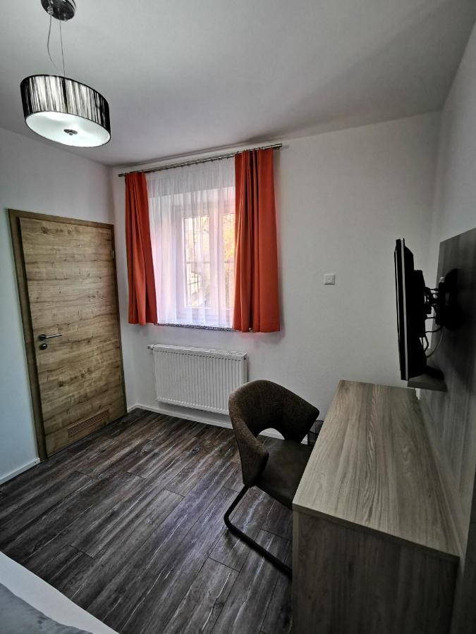 Pension unterm Schlossturm Haag in Oberbayern Exterior foto